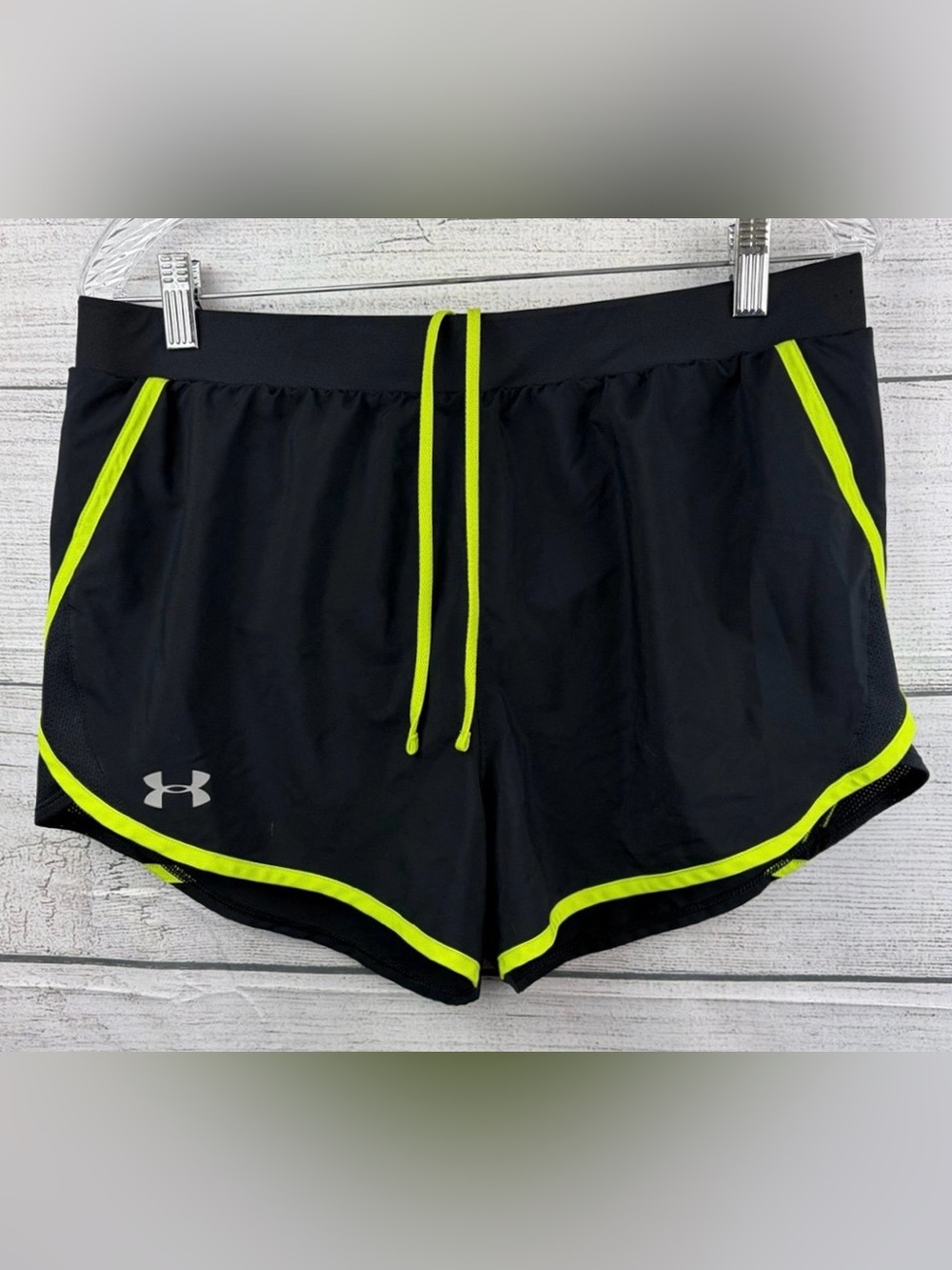 Under Armour Fly By 2.0 Running Loose Shorts Black And Yellow Women's Large
